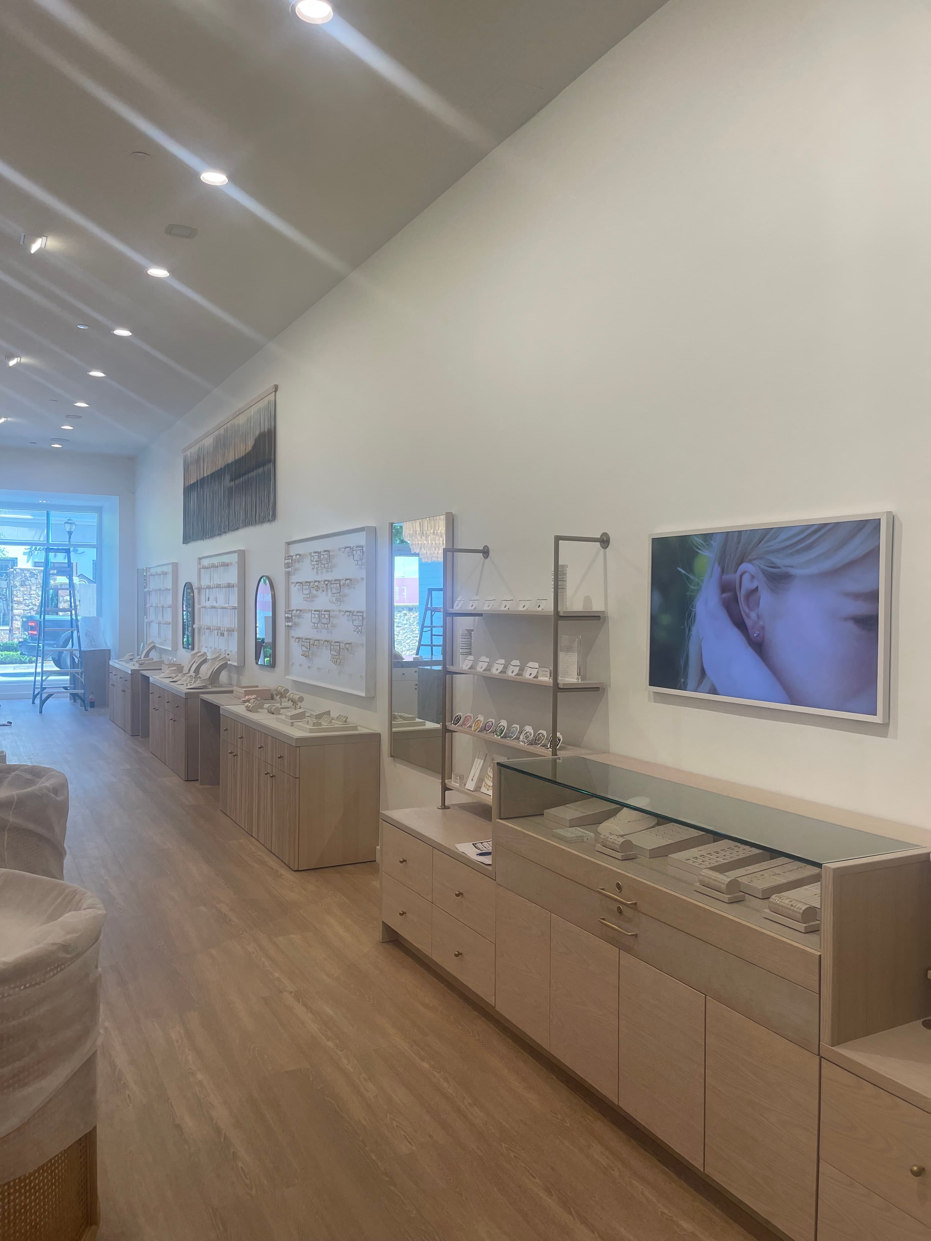 Modern Jewelry Retail Space Interior