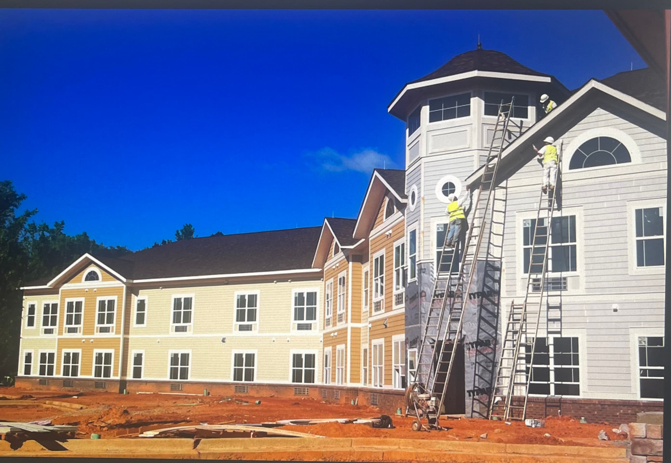Multi-Building Facility Exterior Paint